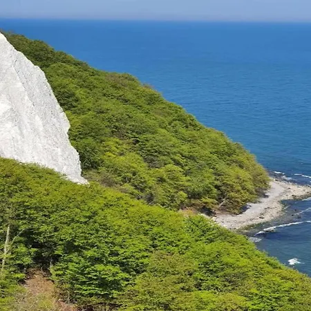 Steps From The Sea * ミデルハーゲン